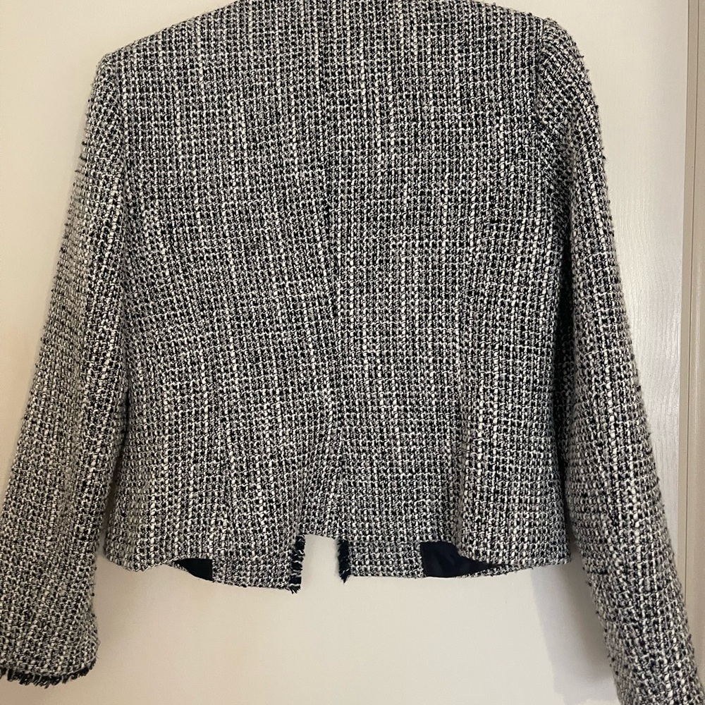 Calvin Klein jacket. - Picture 4 of 4